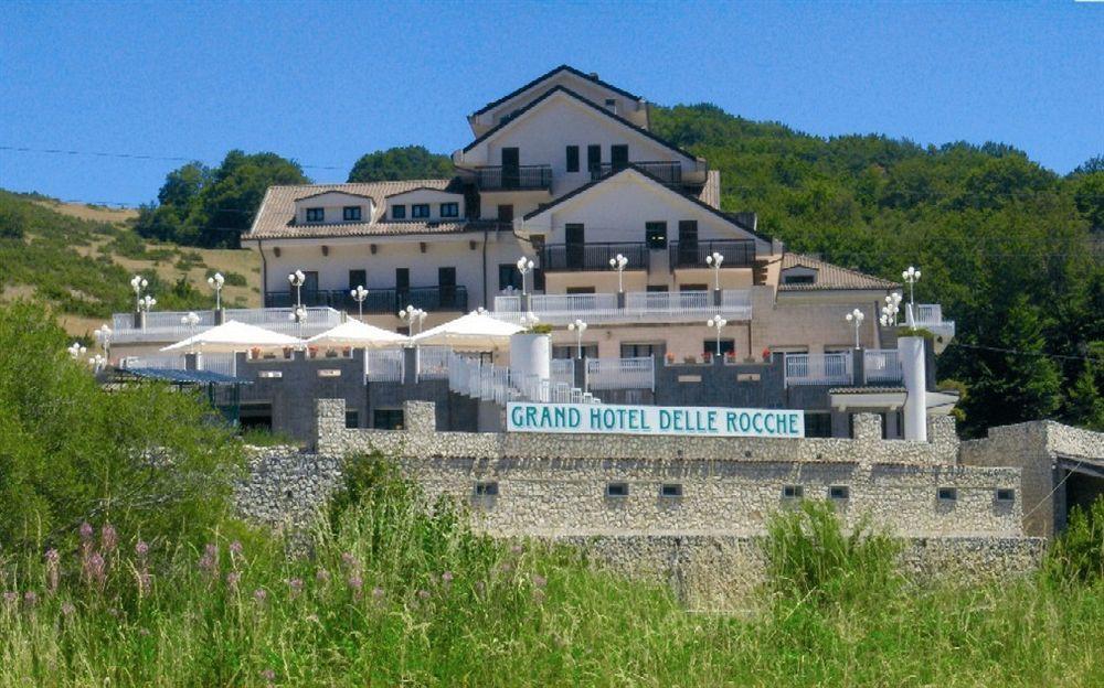 Grand Hotel Delle Rocche Rocca di Mezzo Bagian luar foto